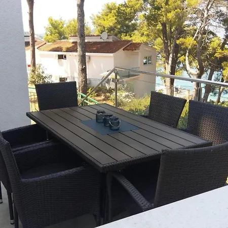 - Comfort Two-bedroom F5 *